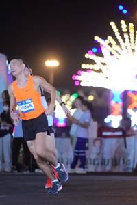 BIB: 40058
                            <button type="button" onclick="openModal(22935746)" class="btn btn-primary btn-sm float-right btn-popup" data-toggle="modal" data-target=".modal-high-quality">
                        <i class="fas fa-shopping-cart"></i> Add to Cart
                    </button>
                                            <button type="button" onclick="isThisMe(22935746, true)" class="btn btn-success btn-sm float-right btn-popup btn-isme hidden" data-toggle="tooltip" data-placement="bottom" title="นี่คือรูปของคุณใช่ไหม คลิกที่นี่เพื่อเอาเข้าอัลบั้ม">
                        <i class="fas fa-plus"></i> Add to album
                    </button>
                    <button type="button" onclick="isThisMe(22935746, false)" class="btn btn-warning btn-sm float-right btn-popup btn-isnotme hidden">
                        <i class="fas fa-ban"></i> Remove from album
                    </button>